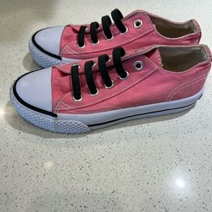 Kids Airwalk pink sneakers, size 11 1/2